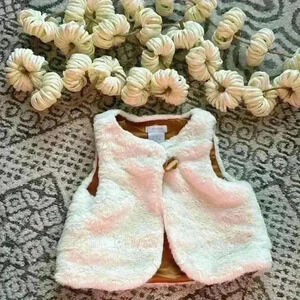 Tahari faux fur vest size 18m